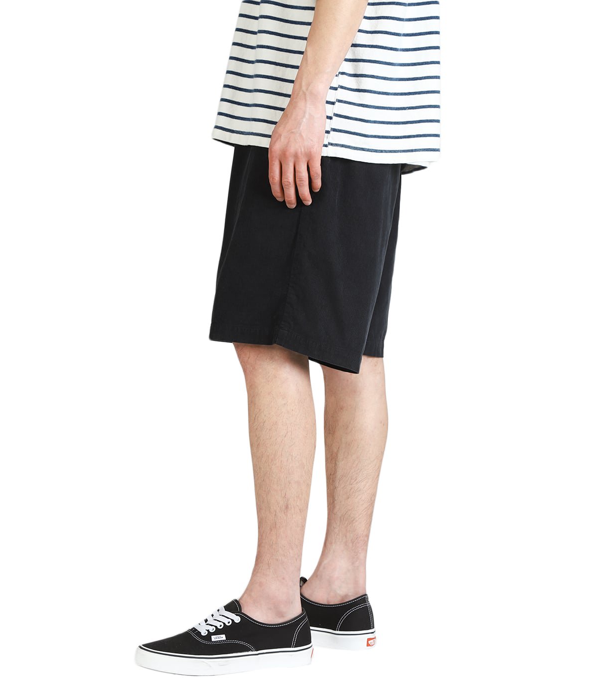model（175cm / 60kg）B85 W75 H92 着用サイズ：L