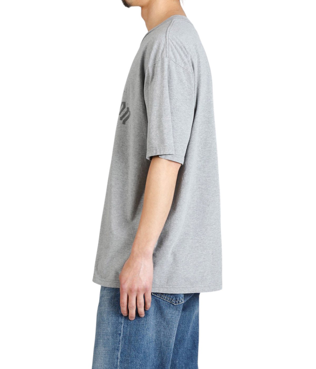 model（175cm / 60kg）B85 W75 H92 着用サイズ：L