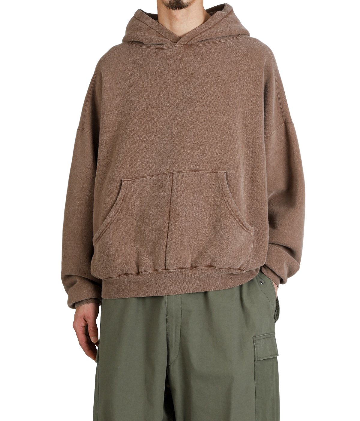 model（175cm / 60kg）B85 W75 H92 着用サイズ：L