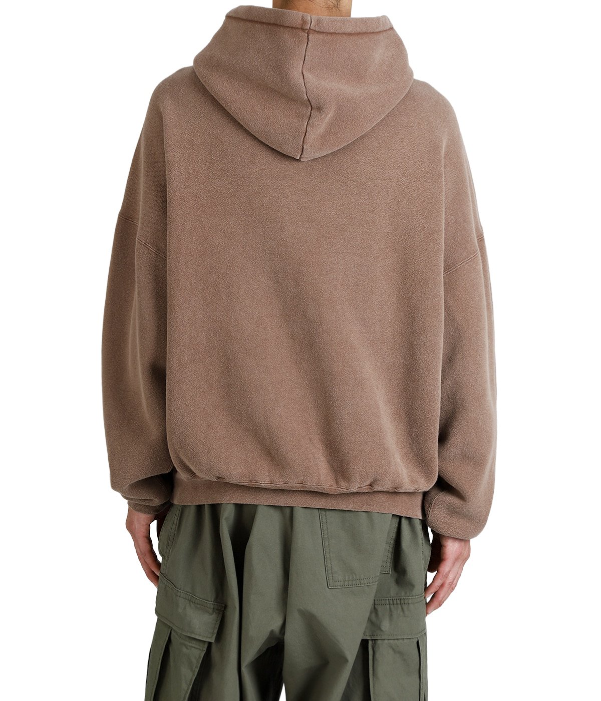 model（175cm / 60kg）B85 W75 H92 着用サイズ：L