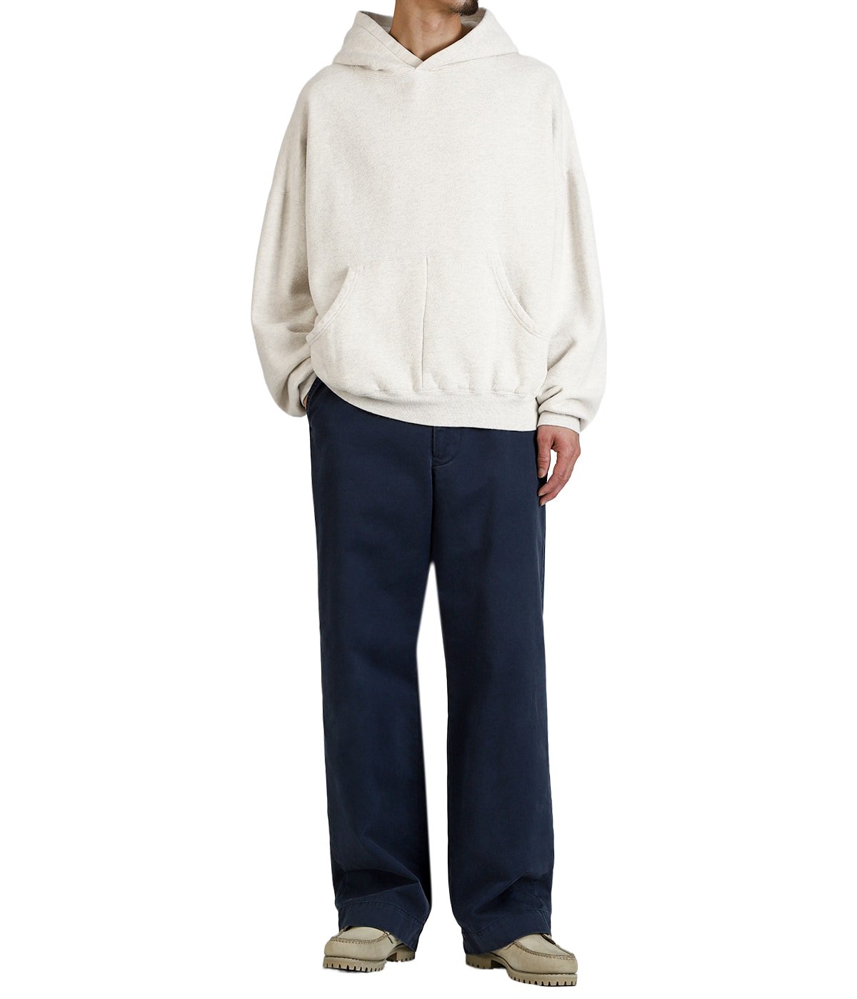 model（175cm / 60kg）B85 W75 H92 着用サイズ：L