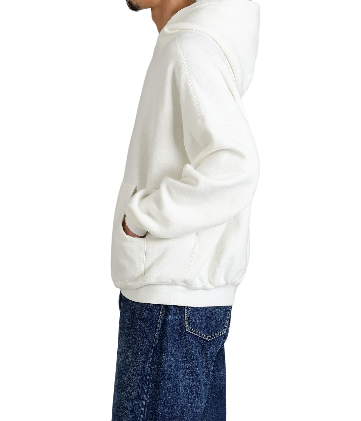 model（175cm / 60kg）B85 W75 H92 着用サイズ：L