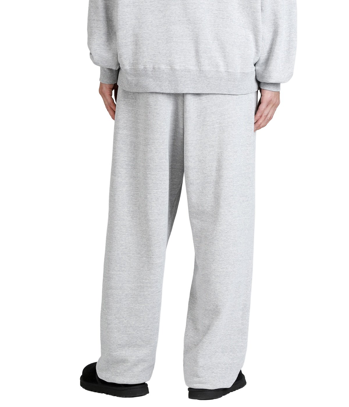 model（175cm / 60kg）B85 W75 H92 着用サイズ：L