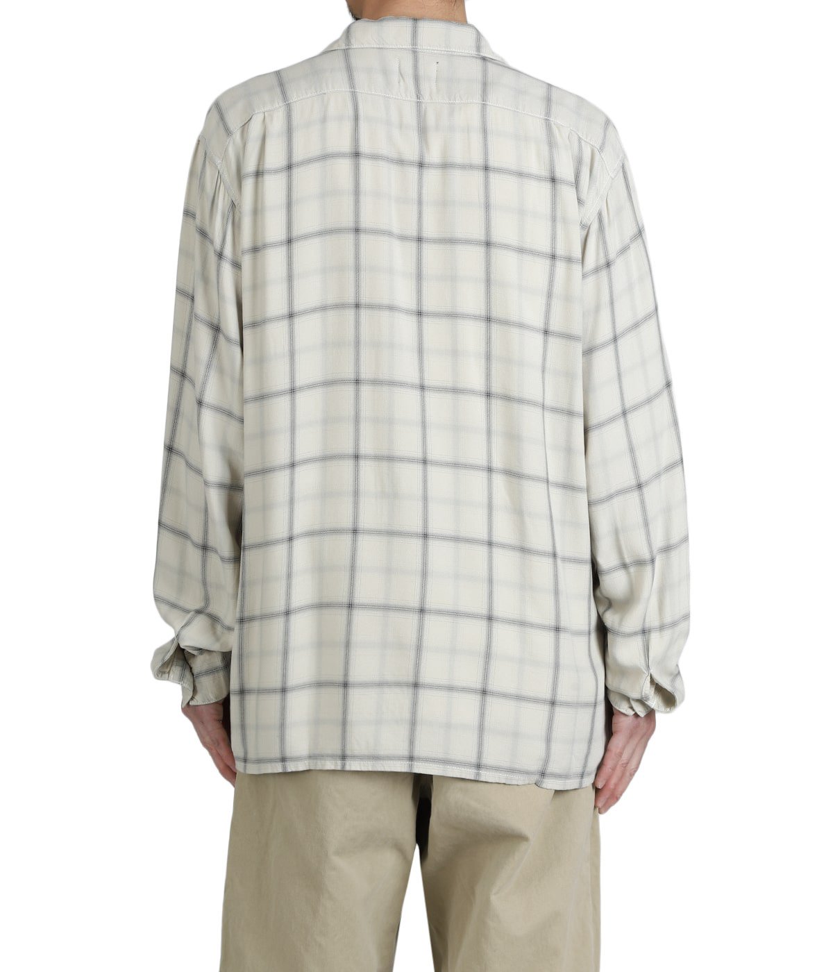model（175cm / 60kg）B85 W75 H92 着用サイズ：L