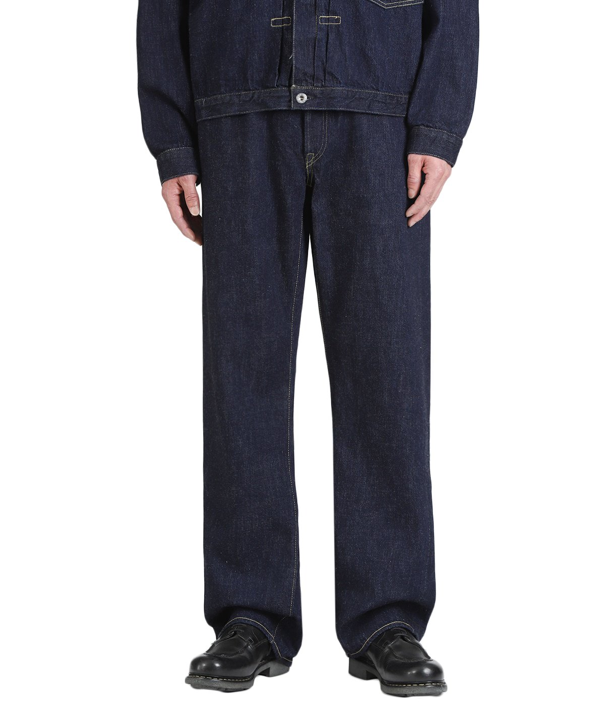 model（175cm / 60kg）B85 W75 H92 着用サイズ：32