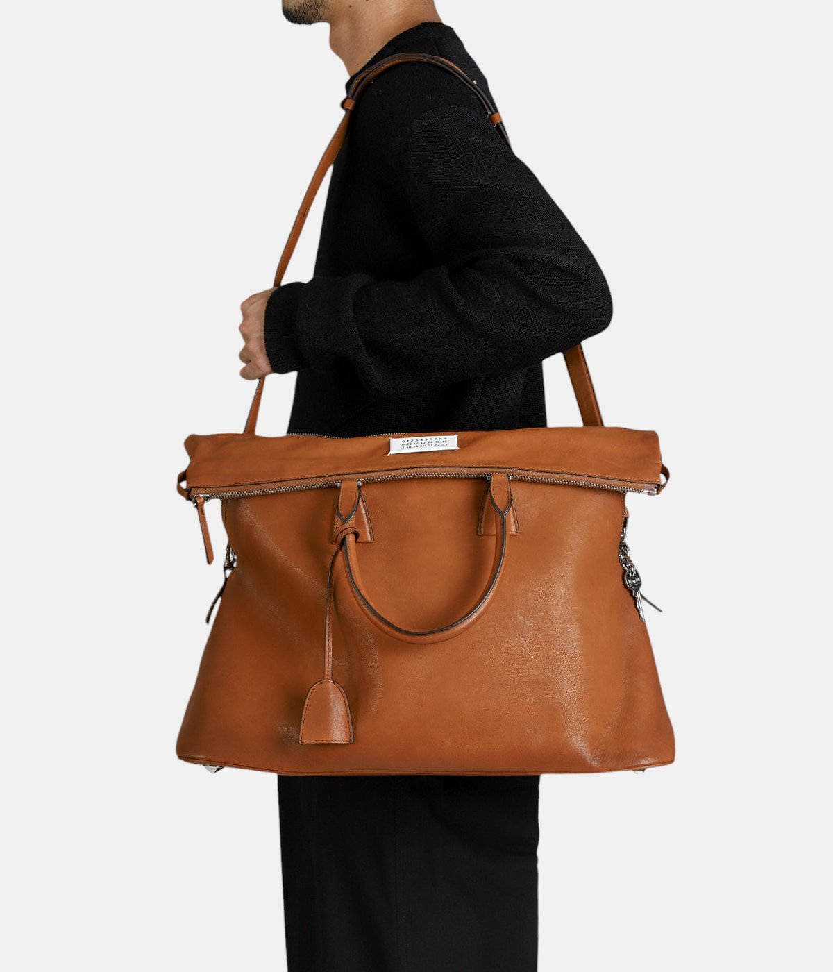 3日間限定セール Maison Margiela メゾンマルジェラ 5AC XL SB1WG0083_P5348_T8013-01.jpg