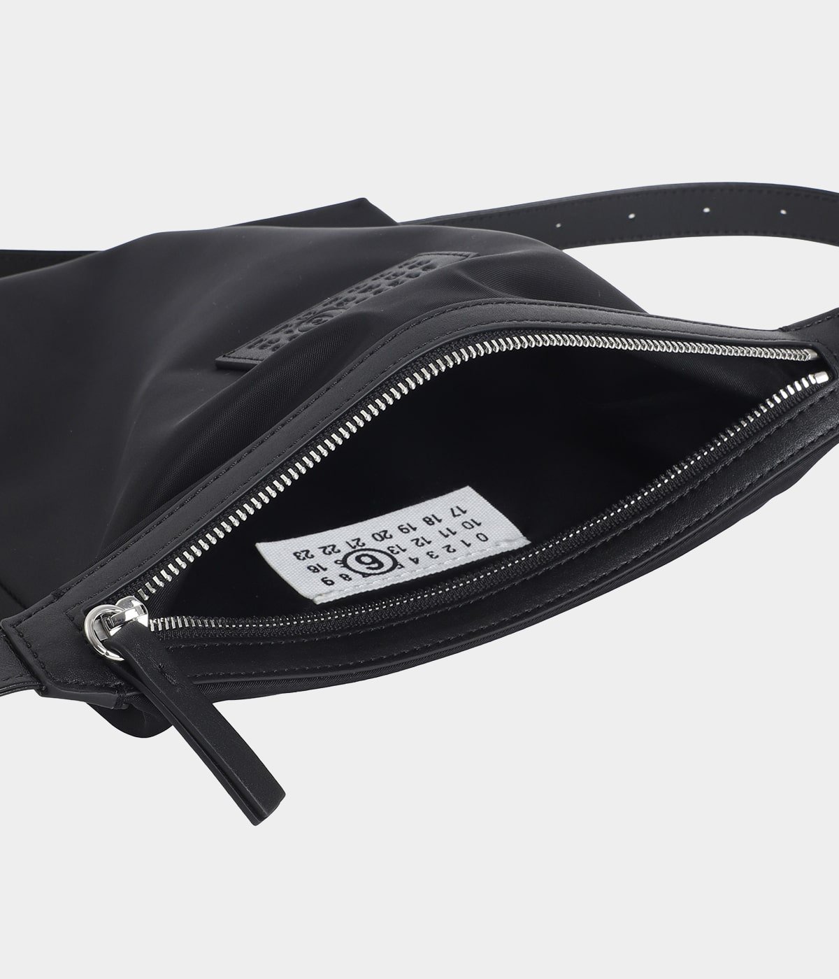 POUCH N/S | MM6 Maison Margiela(エムエムシックス メゾンマルジェラ