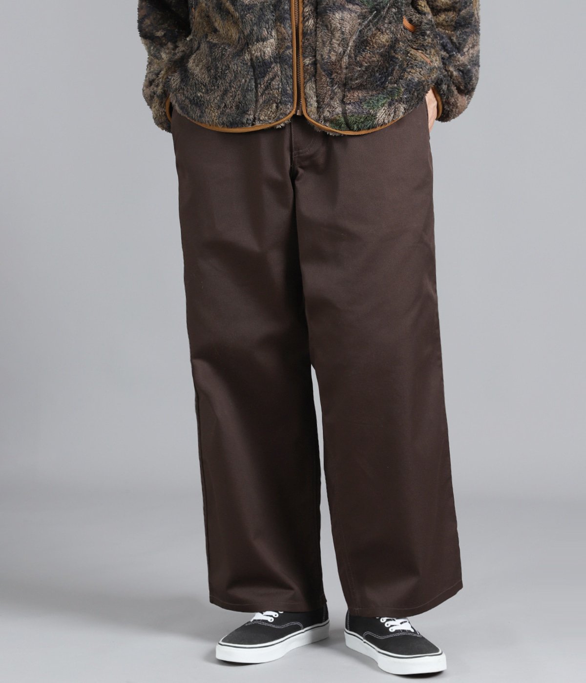 model（175cm / 60kg）B85 W75 H92 着用サイズ：M