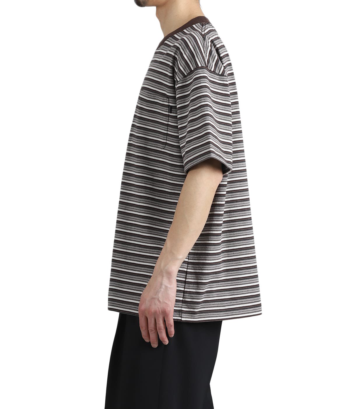 model（175cm / 60kg）B85 W75 H92 着用サイズ：L