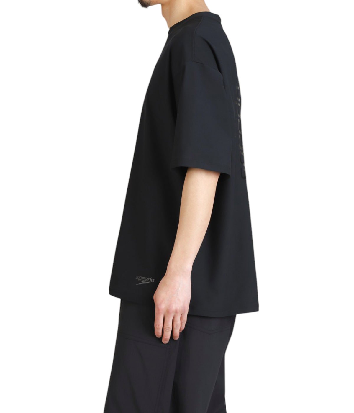 model（175cm / 60kg）B85 W75 H92 着用サイズ：L