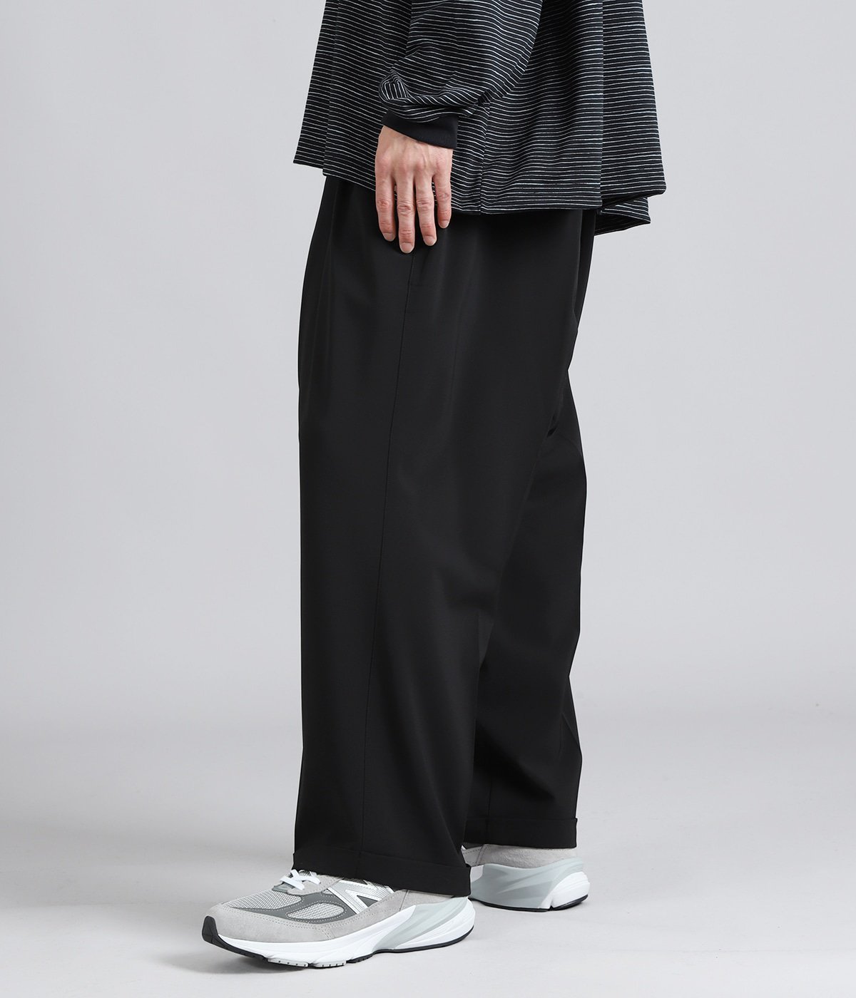 INVERTED PLEATS PANTS | S.F.C(エスエフシー / ストライプフォー