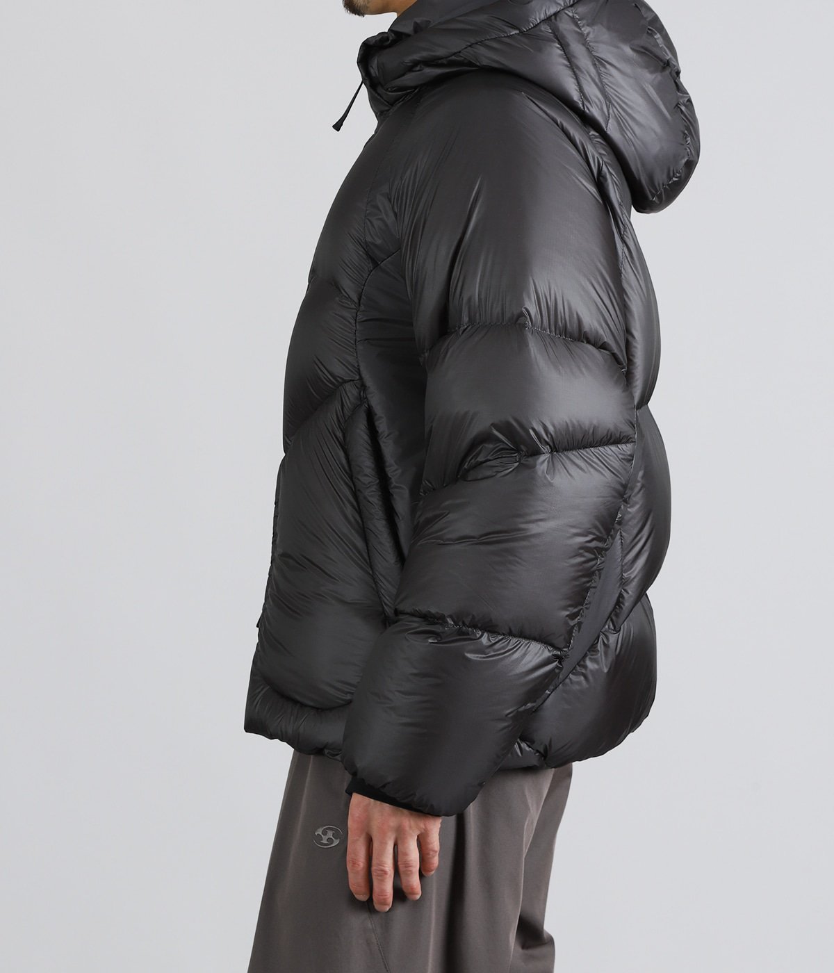 model（175cm / 60kg）B85 W75 H92 着用サイズ：2