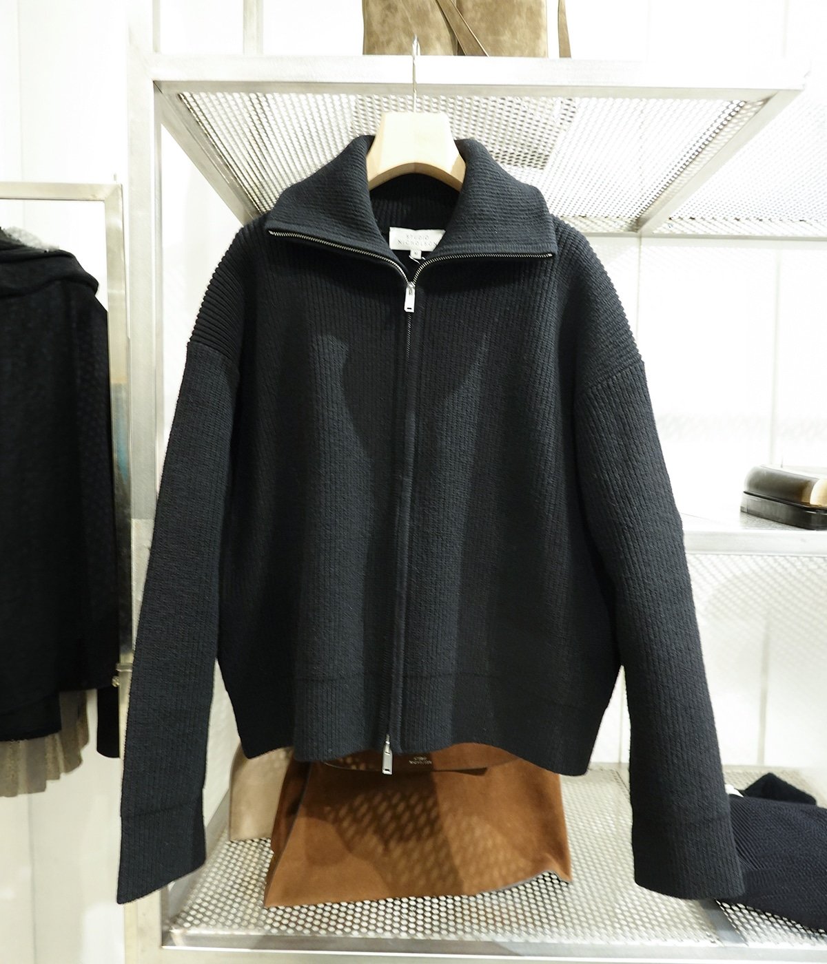 予約】SANDOS RIB ZIP THOUGH JUMPER -MERINO WOOL RIB- | STUDIO