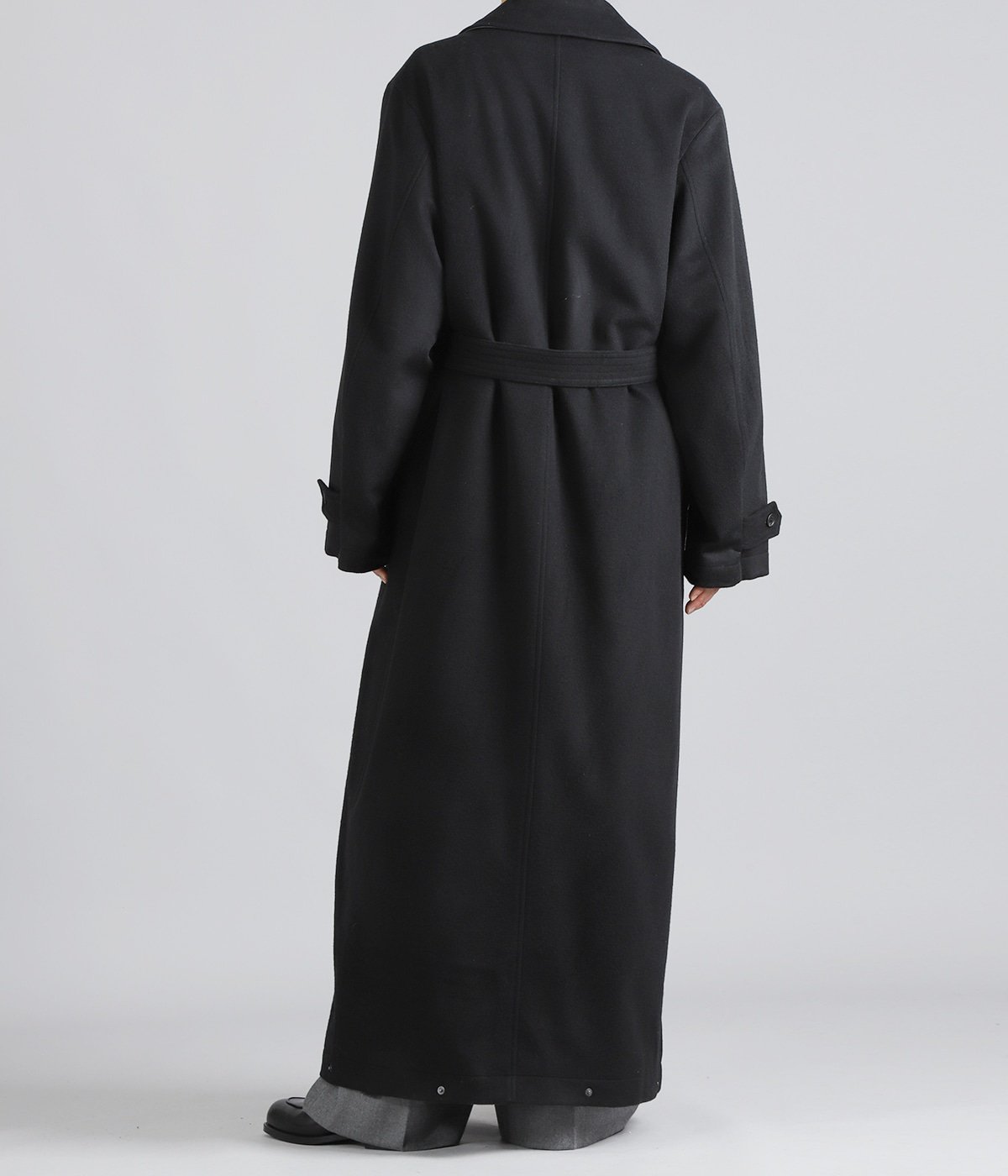 model（175cm / 60kg）B85 W75 H92 着用サイズ：S