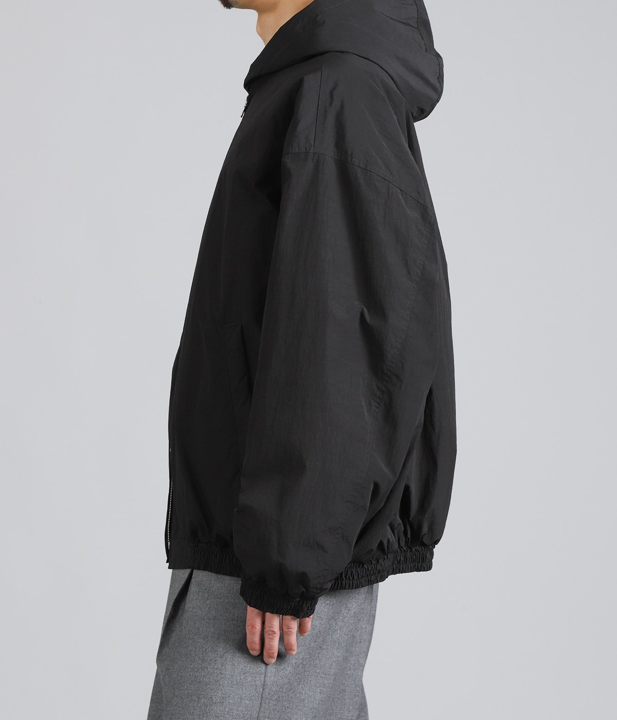 model(175cm / 60kg)B85 W75 H92 着用サイズ：S
