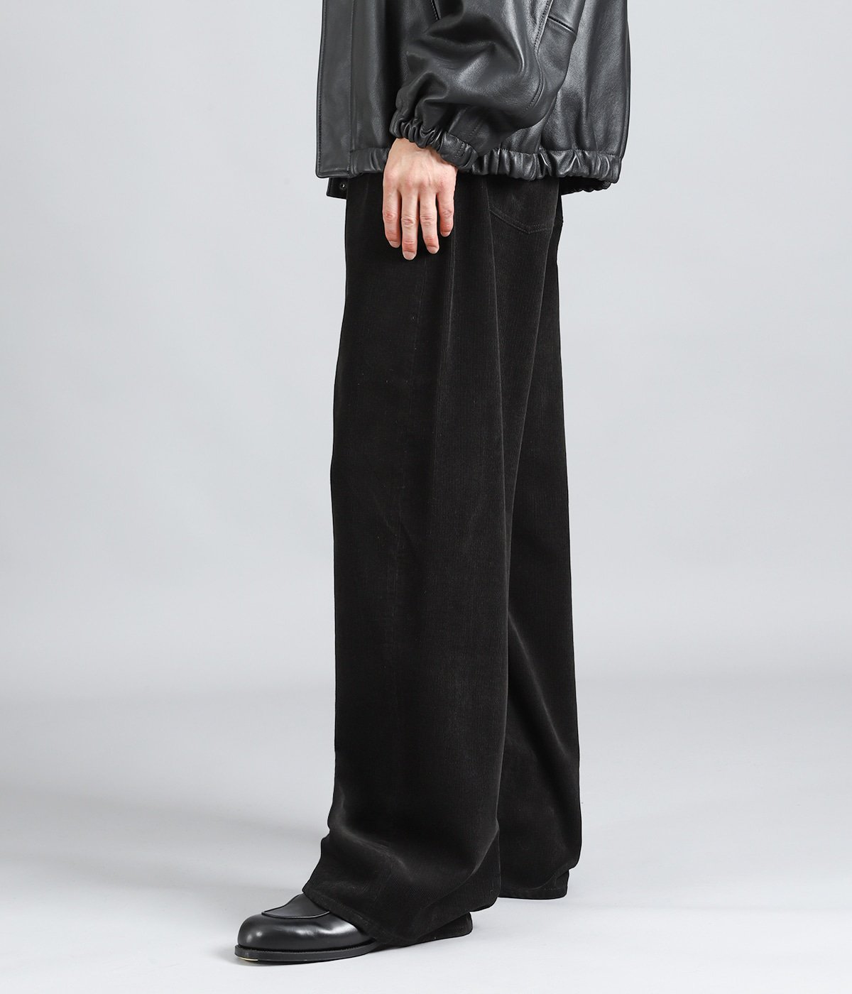 model(175cm / 60kg)B85 W75 H92 着用サイズ：S