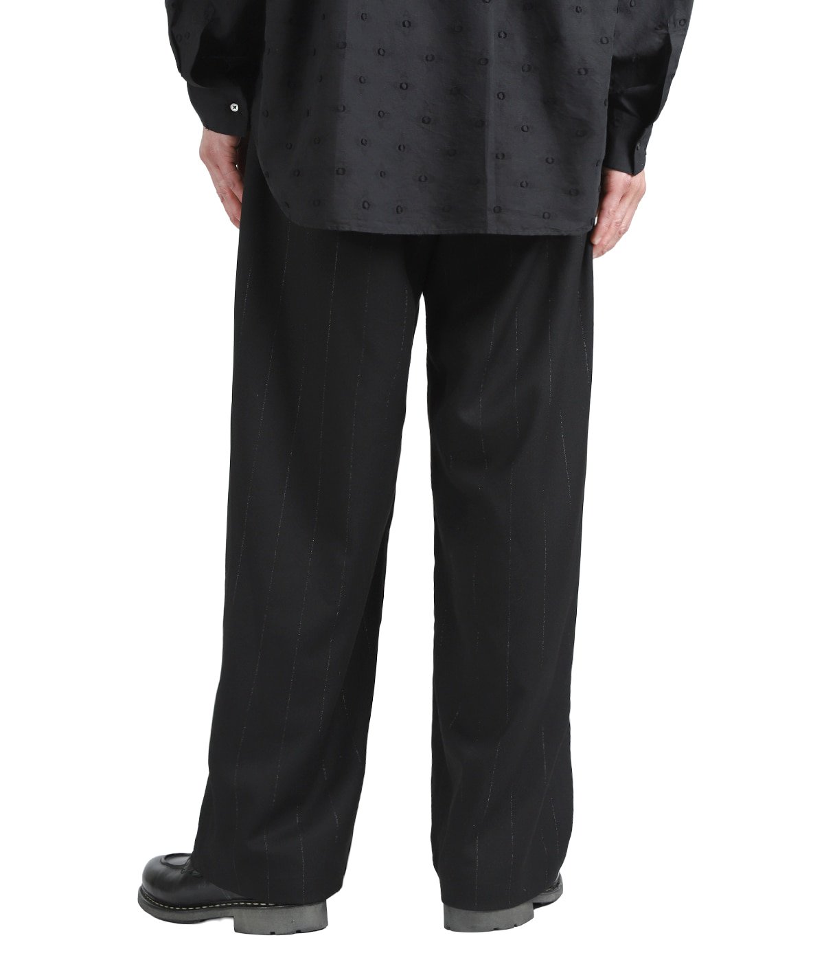 model（175cm / 60kg）B85 W75 H92 着用サイズ：S