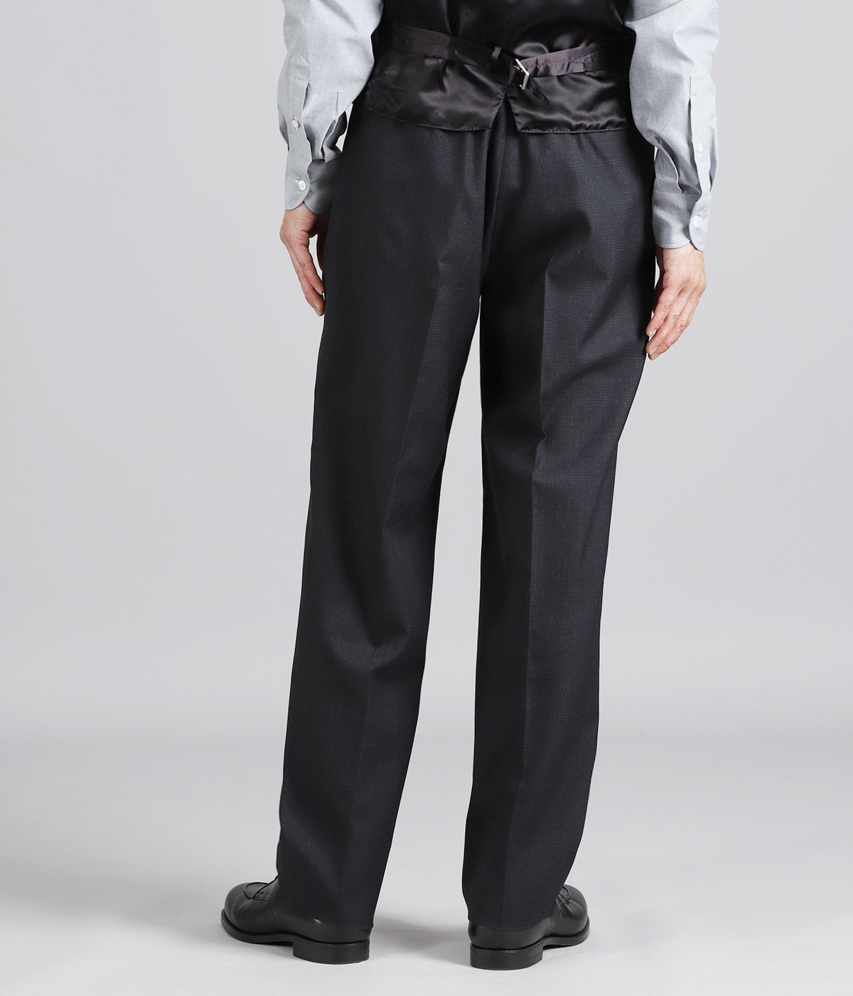 model（175cm / 60kg）B85 W75 H92 着用サイズ：2