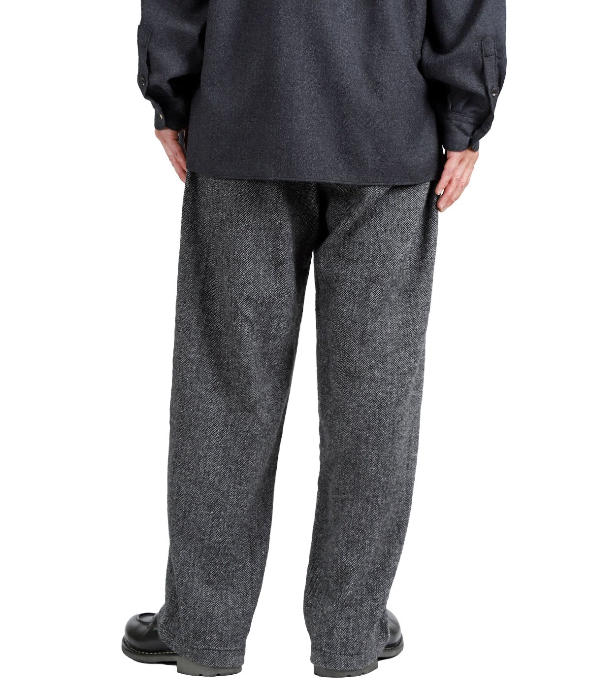 model(175cm / 60kg)B85 W75 H92 着用サイズ：S