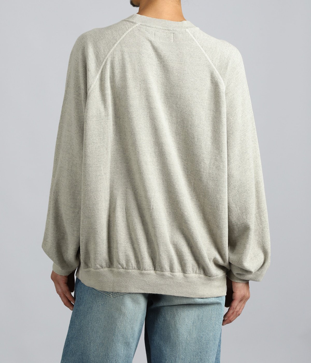 model（175cm / 60kg）B85 W75 H92 着用サイズ：M