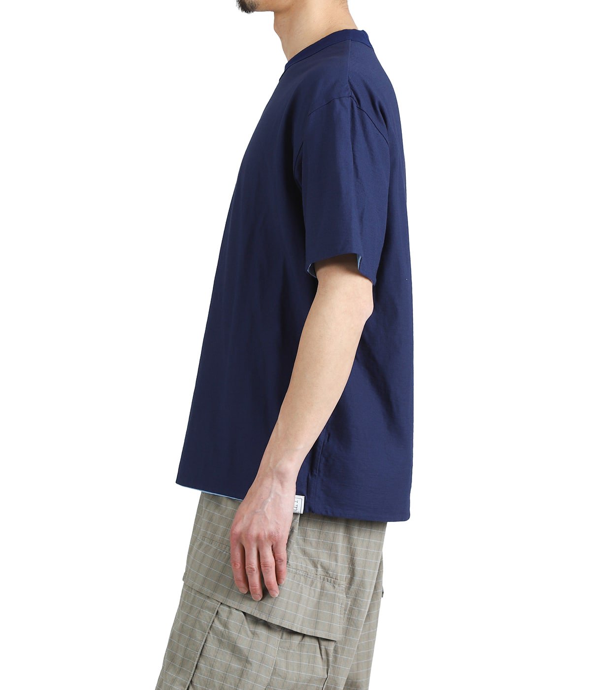 model（175cm / 60kg）B85 W75 H92 着用サイズ：S