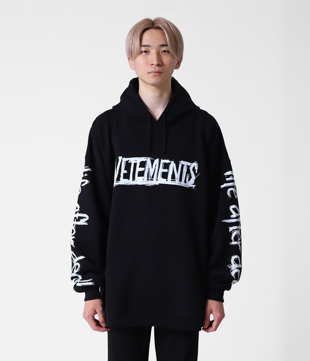 VETEMENTS WORLD TOUR パーカー 美品 | vrealitybolivia.com