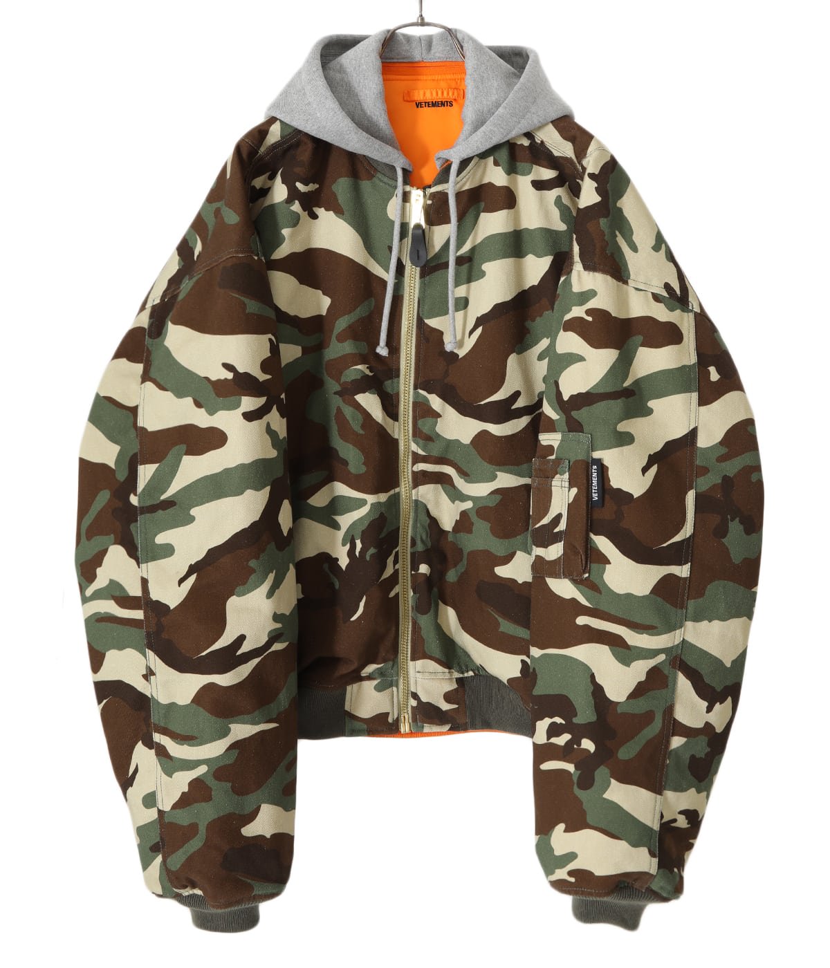 VETEMENTS VETEMENTS / ヴェトモン ： HOODED CAMO BOMBER