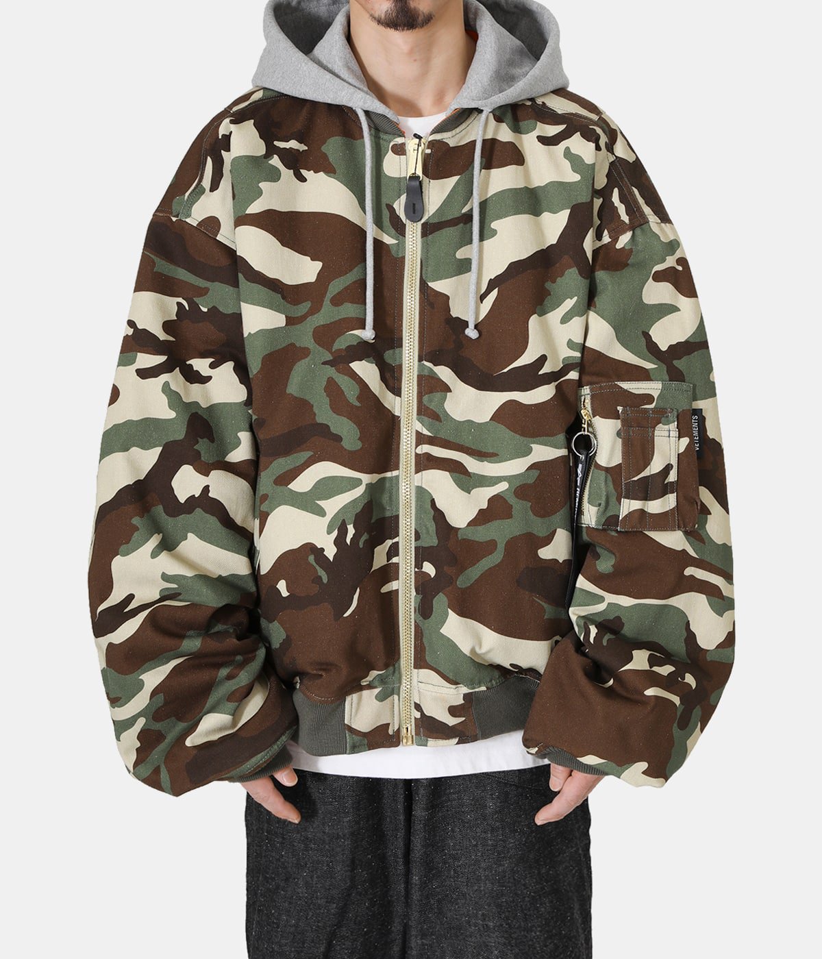 HOODED CAMO BOMBER