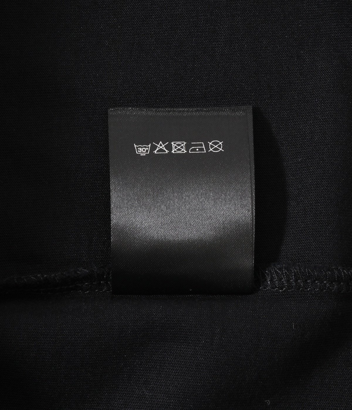VETEMENTS ホタンティテルタメシスカト WA65KN271B2901 BLACK Comme des Garçons Black Sleeveless Jacket in Black | SVD USA
