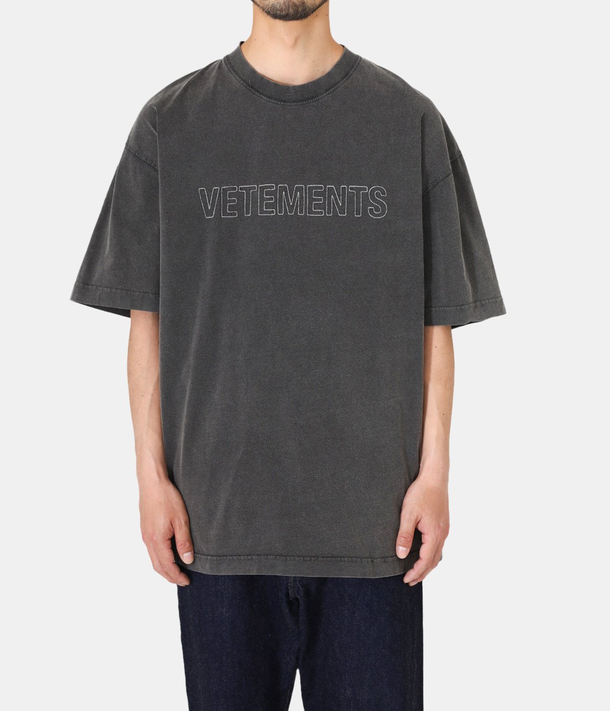 VETEMENTS メンズブラックSTAFF Tシャツ Y46