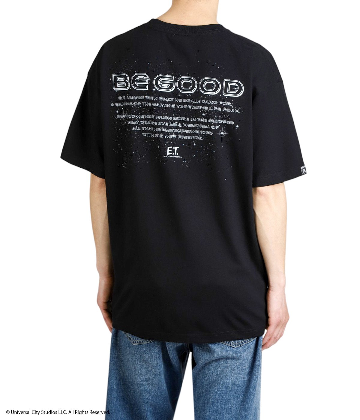 model（175cm / 60kg）B85 W75 H92 着用サイズ：XL