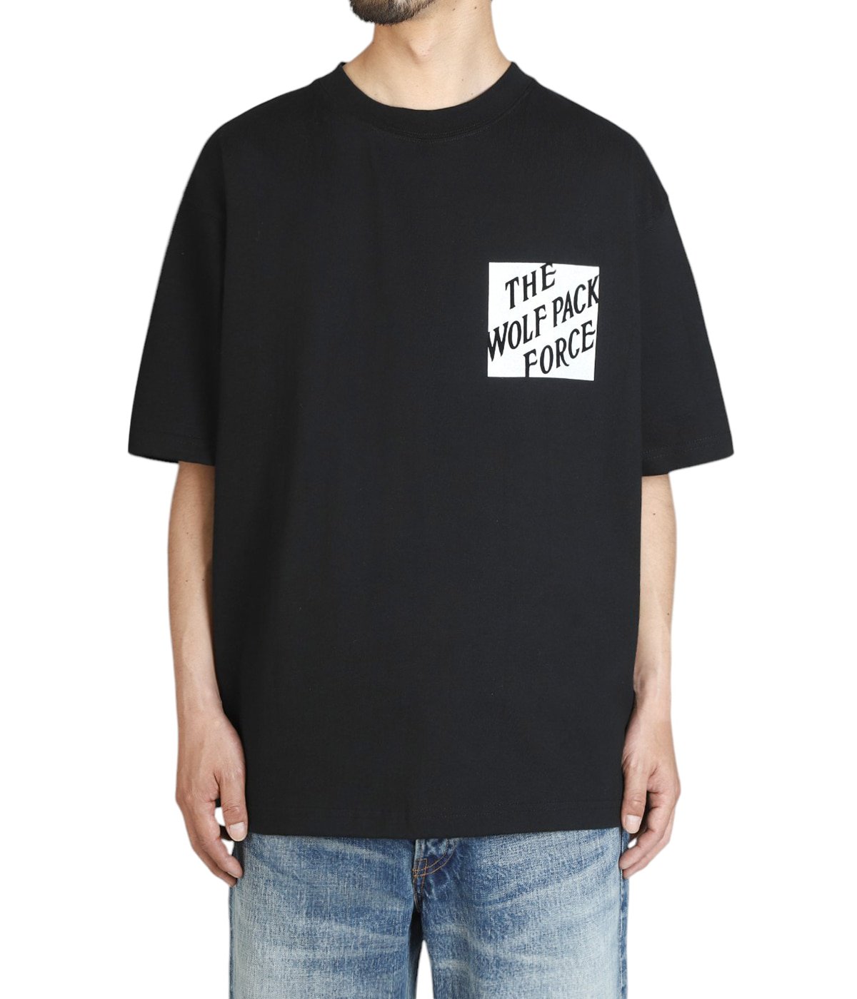 model（184cm / 63kg）B85 W80 H102 着用サイズ：XL