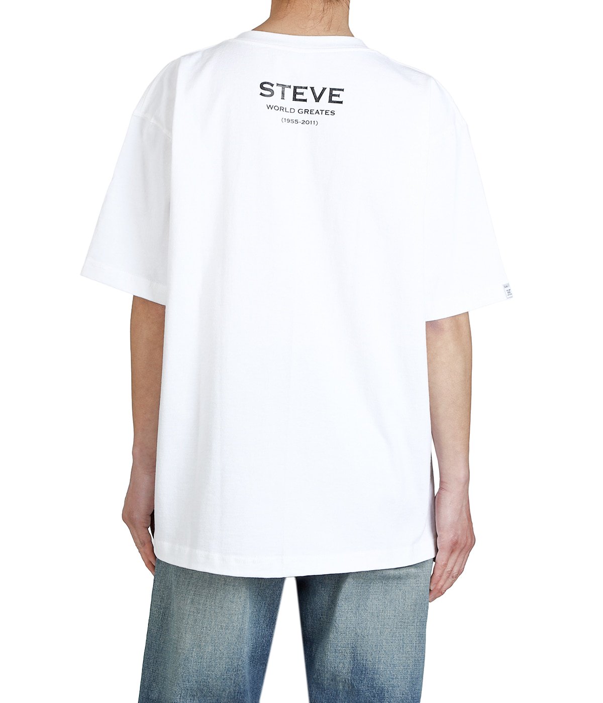 model（175cm / 60kg）B85 W75 H92 着用サイズ：XL