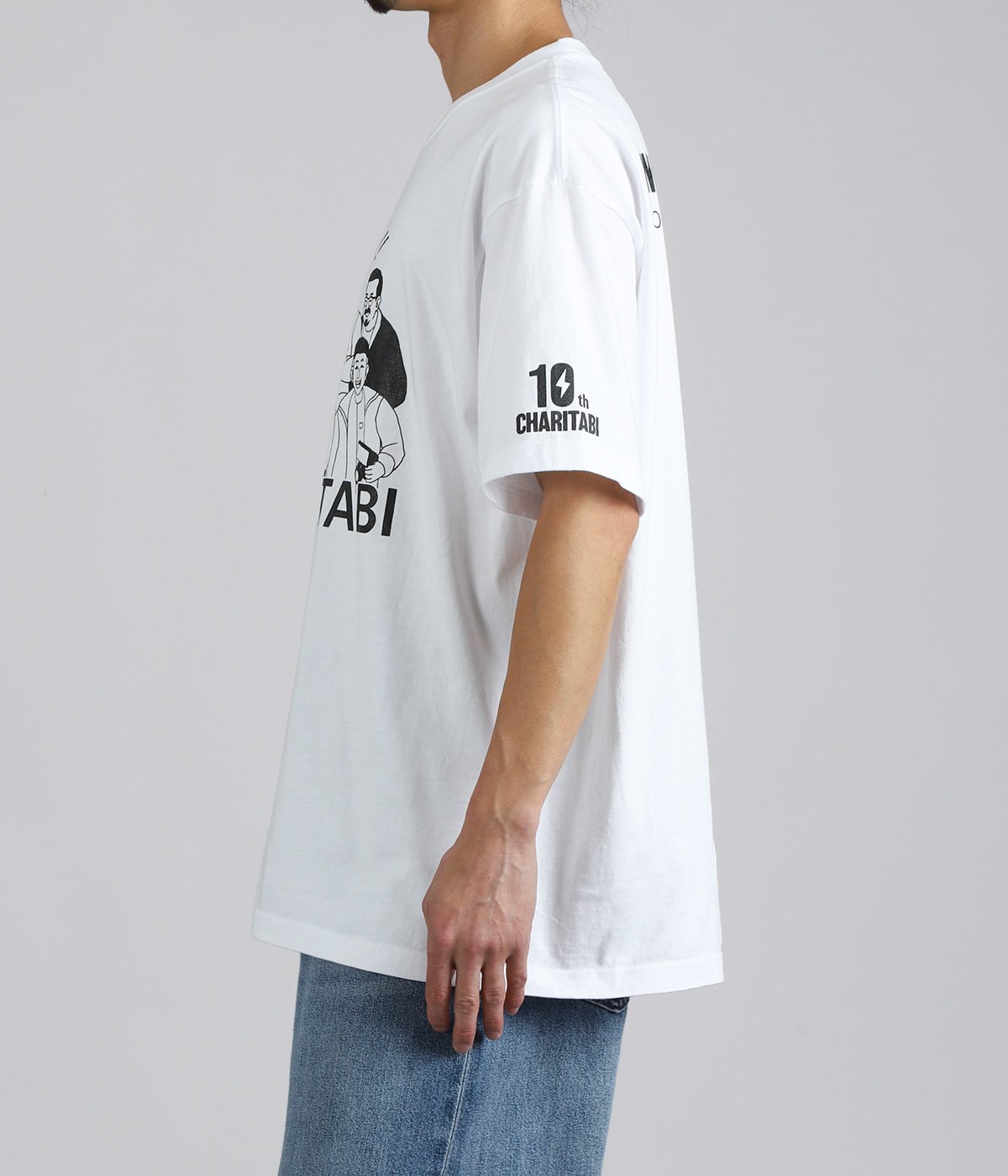 model（175cm / 60kg）B85 W75 H92 着用サイズ：XL