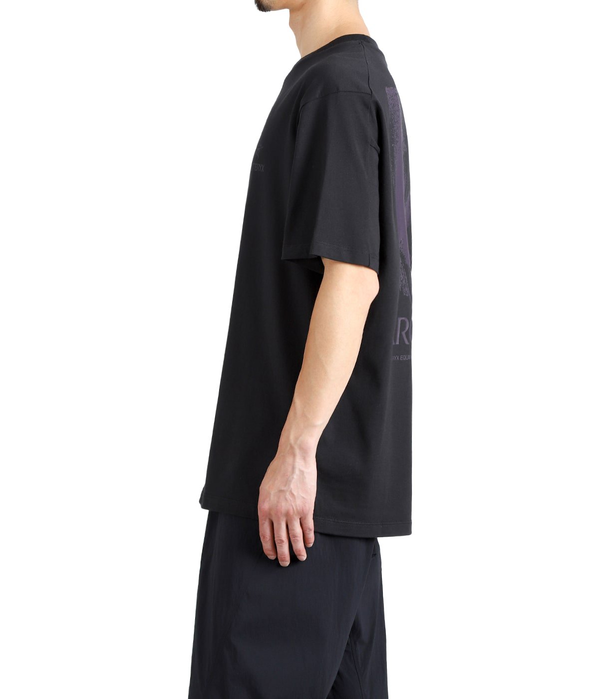 model(175cm / 60kg)B85 W75 H92 着用サイズ：M