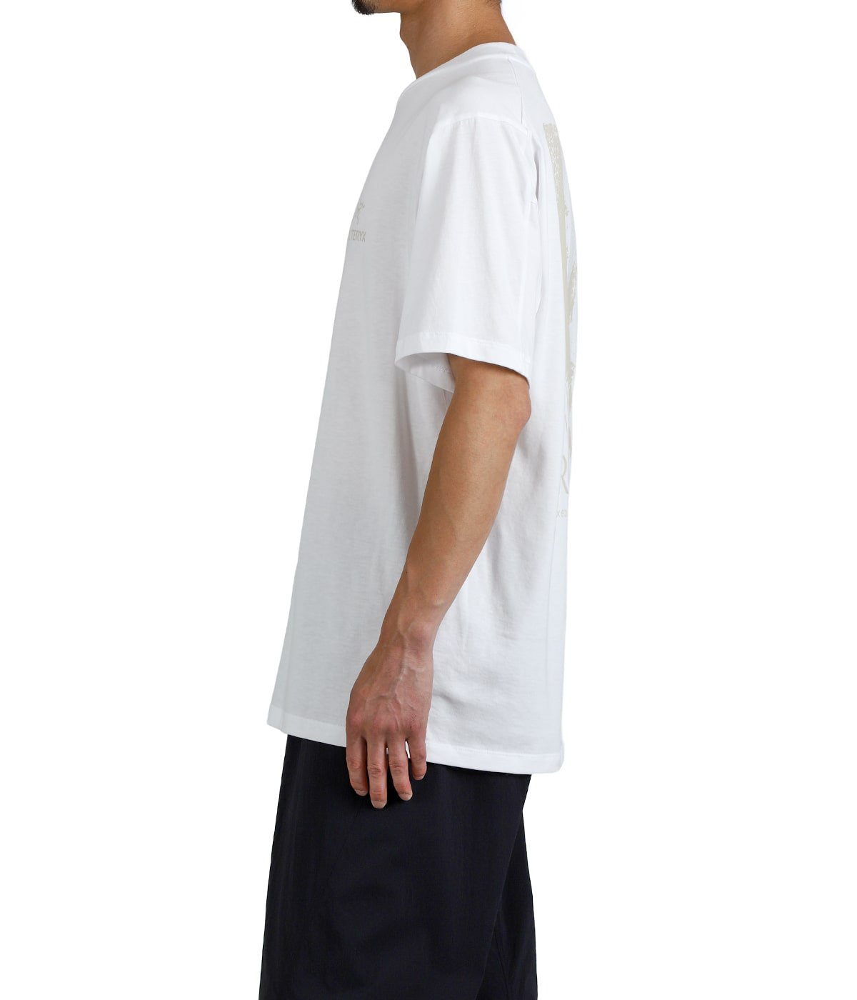 model(175cm / 60kg)B85 W75 H92 着用サイズ：M