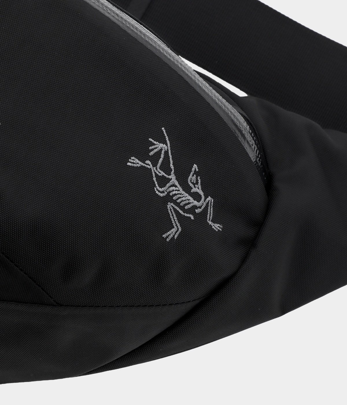 Axios 4 Crossbody | ARC