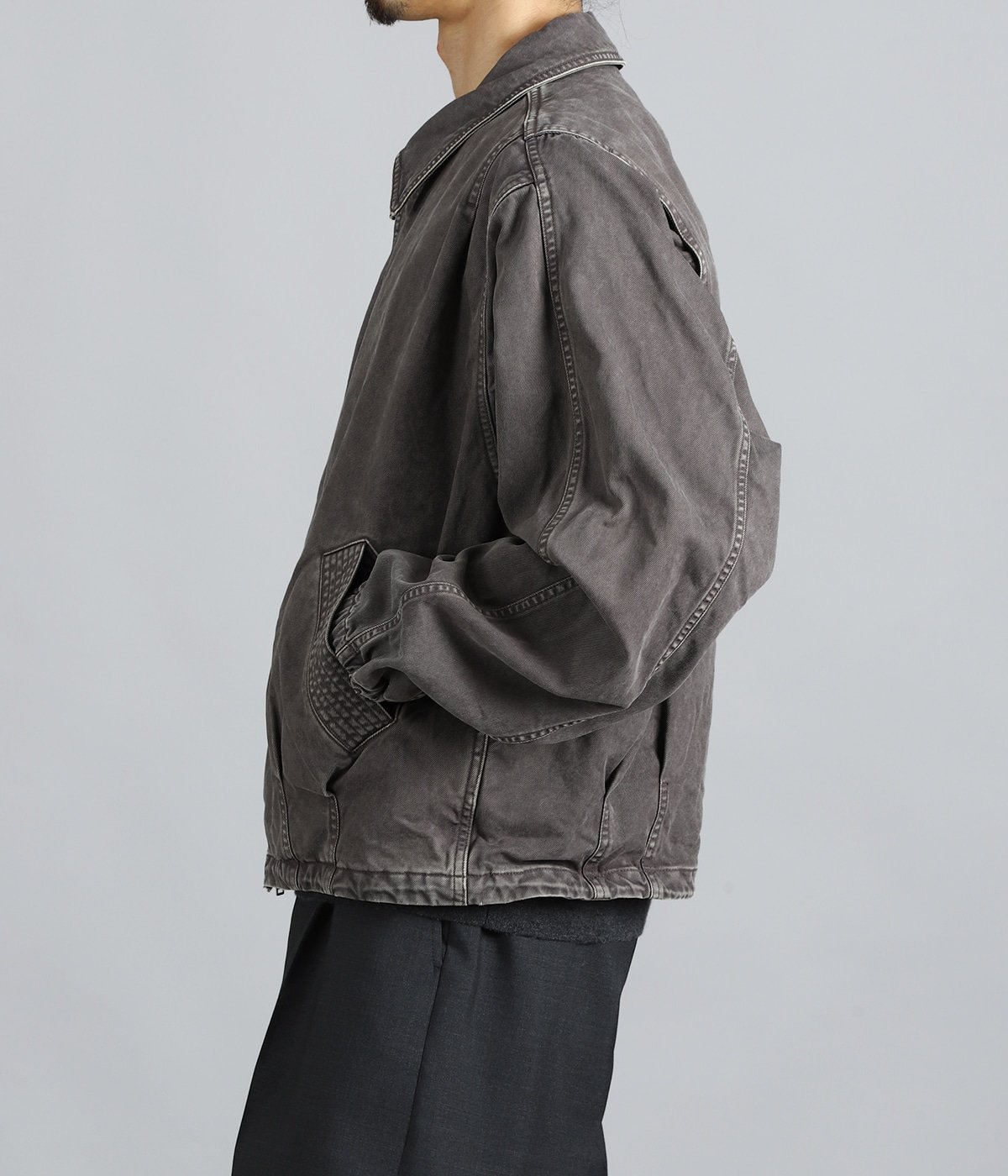 model（175cm / 60kg）B85 W75 H92 着用サイズ：2