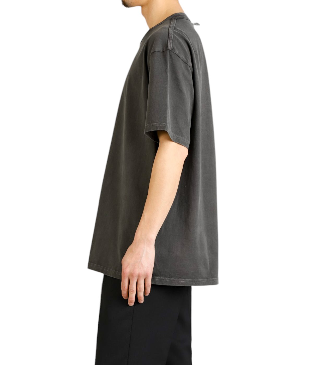 model（175cm / 60kg）B85 W75 H92 着用サイズ：3