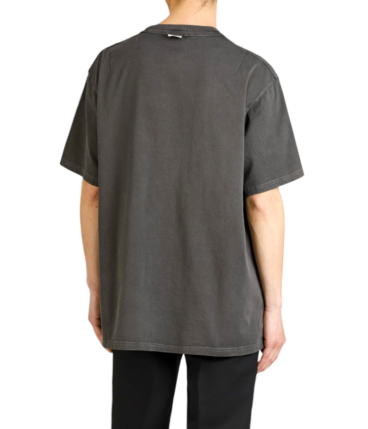 model（175cm / 60kg）B85 W75 H92 着用サイズ：3