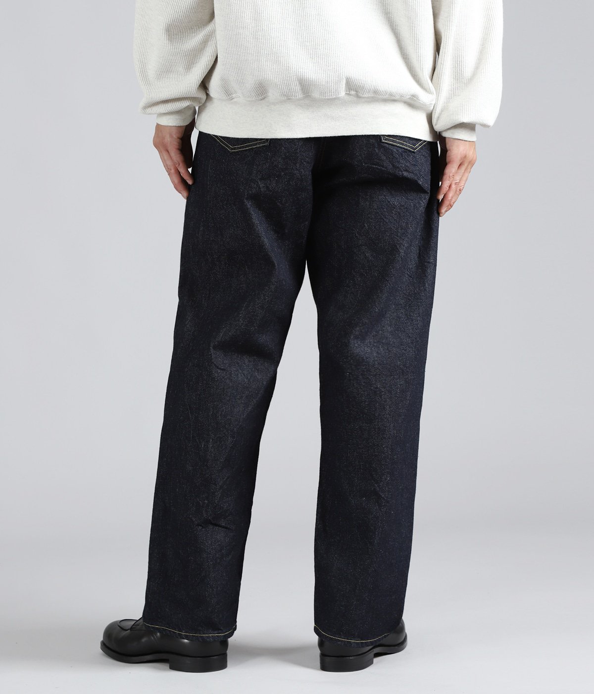model(175cm / 60kg)B85 W75 H92 着用サイズ：3