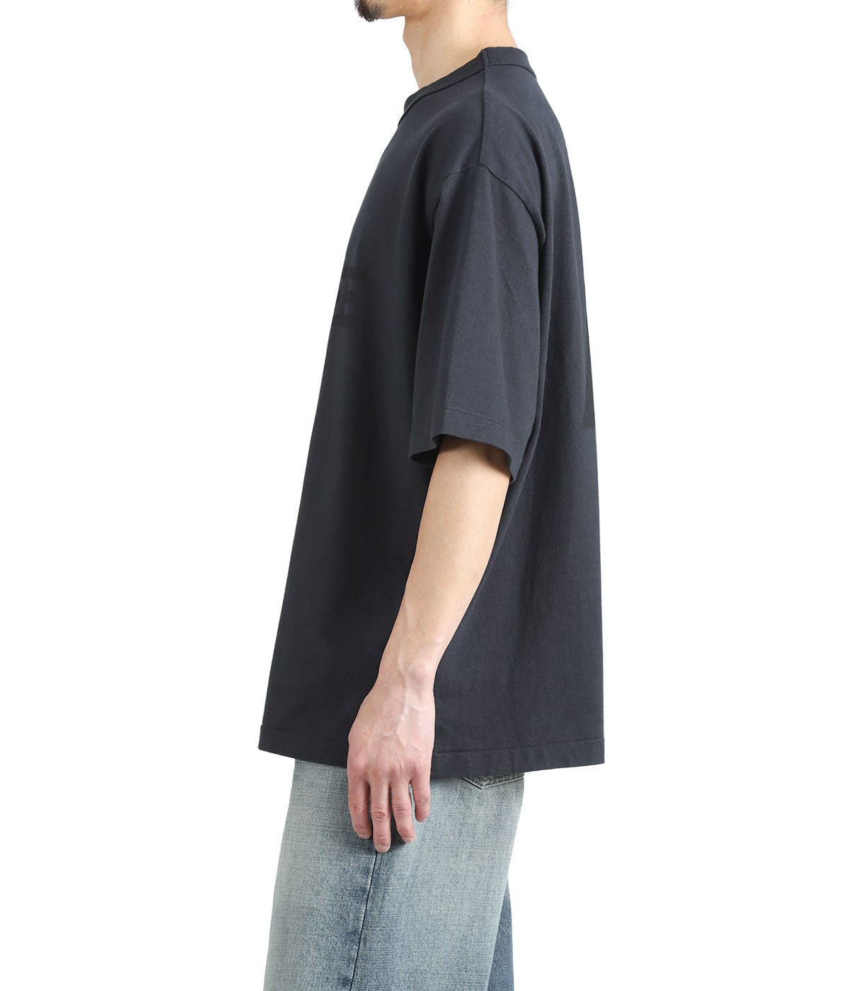 model（175cm / 60kg）B85 W75 H92 着用サイズ：3