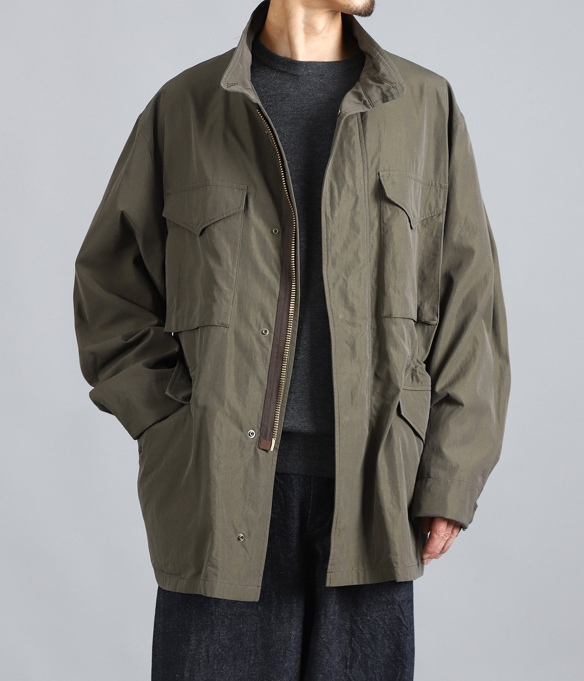 model（175cm / 60kg）B85 W75 H92 着用サイズ：3