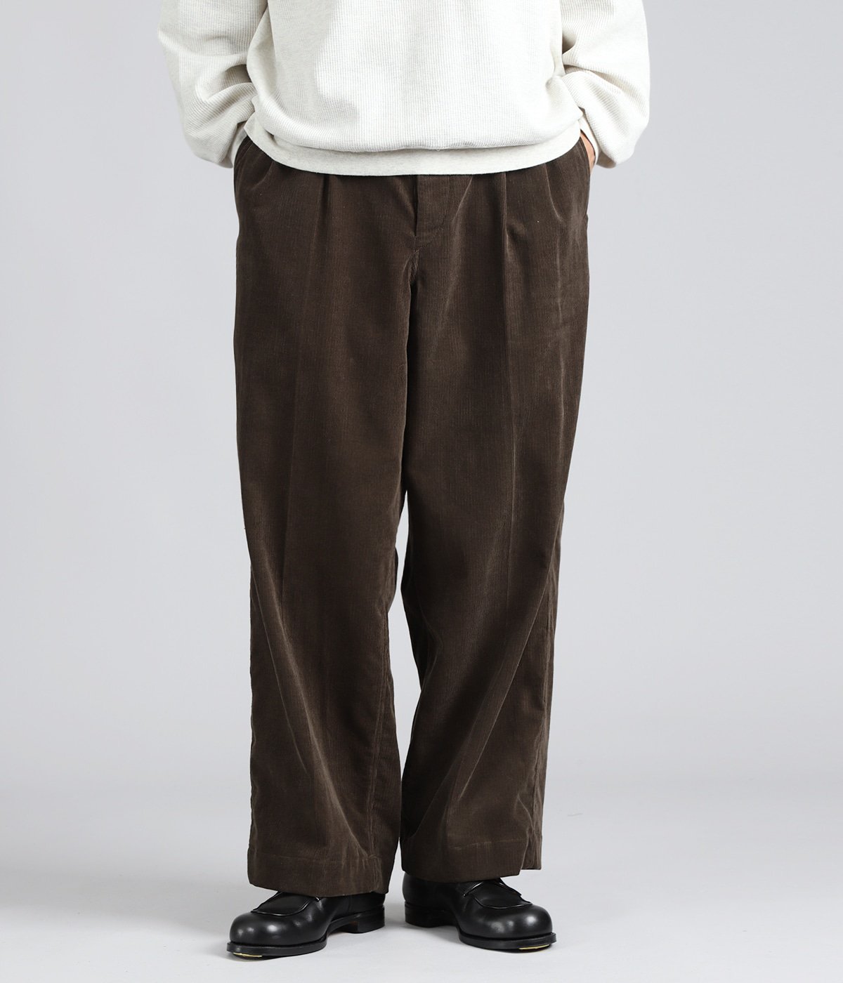 model(175cm / 60kg)B85 W75 H92 着用サイズ：3