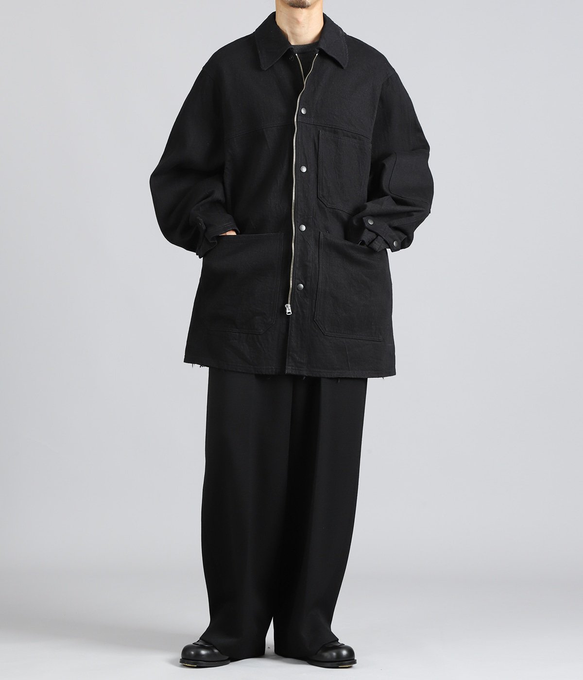 model（175cm / 60kg）B85 W75 H92 着用サイズ：2