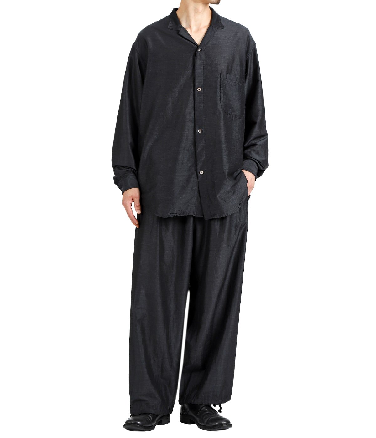 TOPS：air shを着用