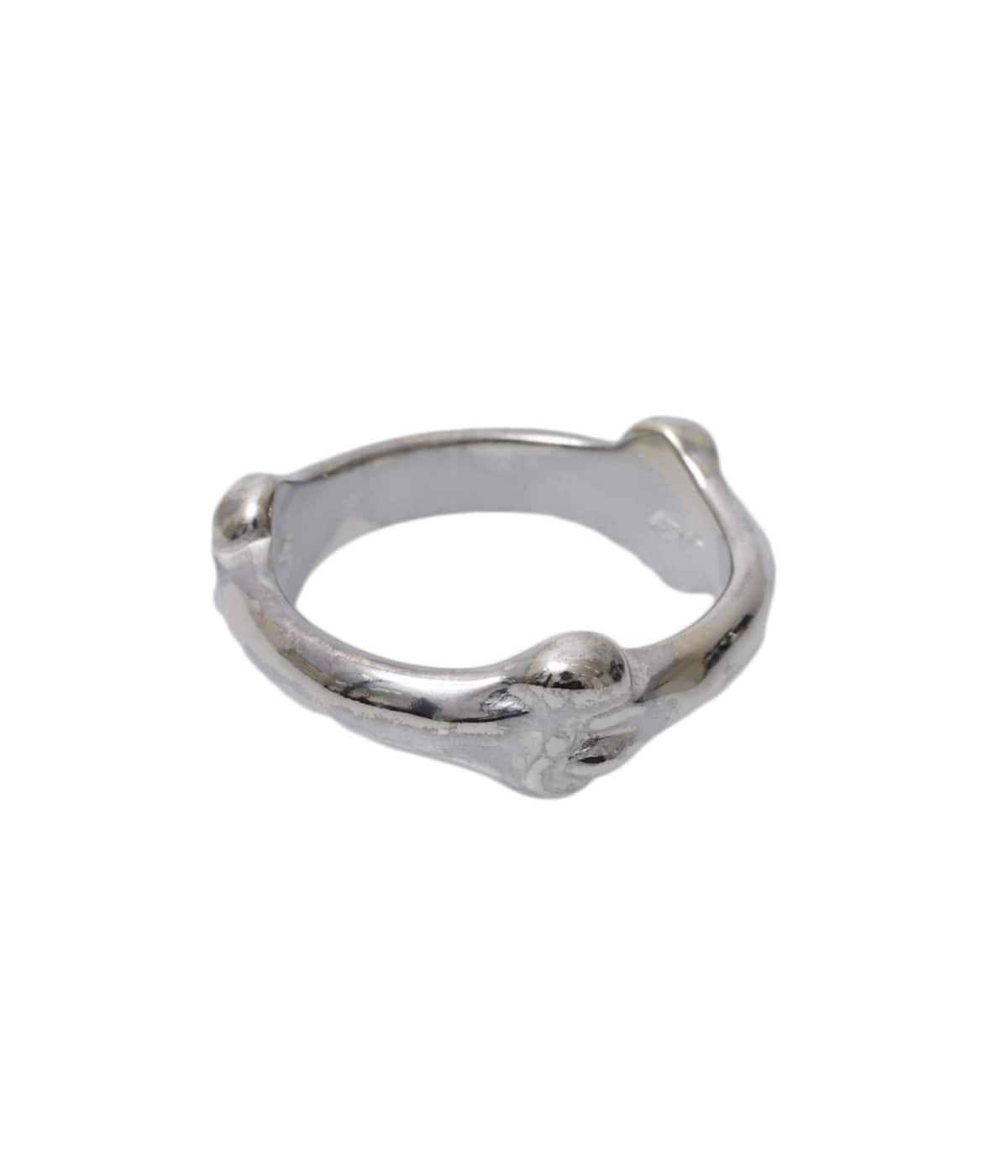 bone shaped band ring.