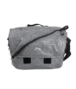 MESSENGER BAG DYNEEMA | CMF OUTDOOR GARMENT(シーエムエフ