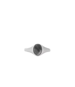 Oval signet ring