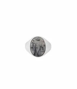 Oval signet ring